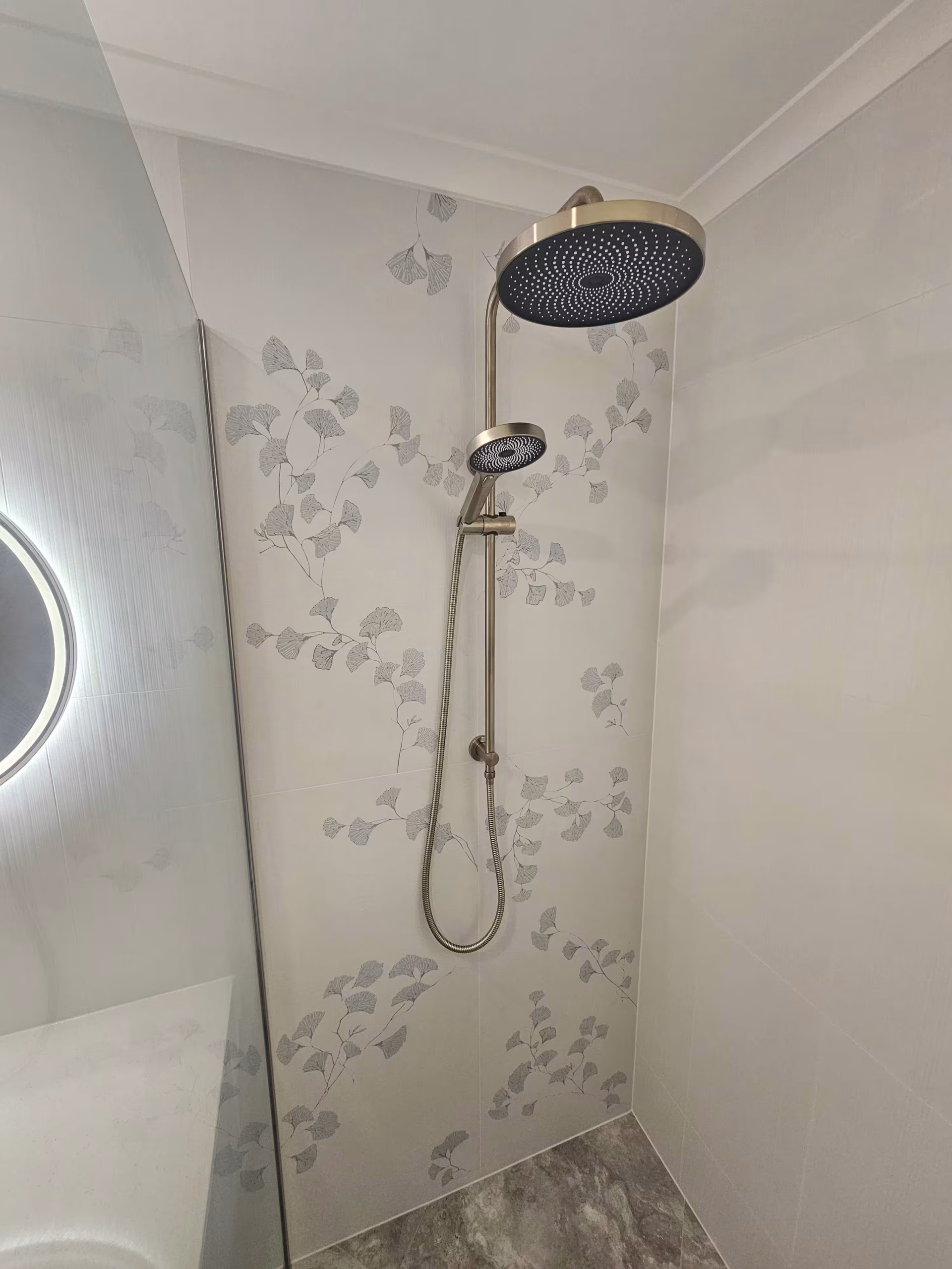 Eagleby - shower-installation
